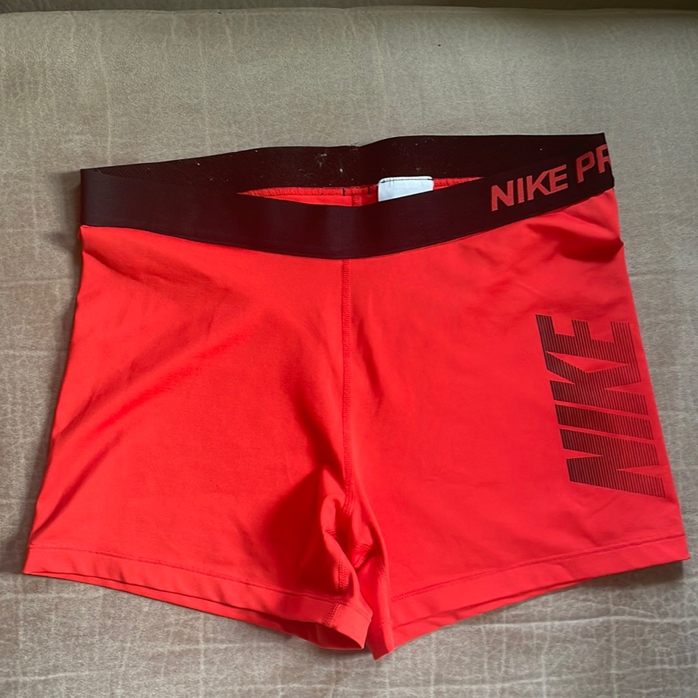 Women’s Red NIKE PRO Shorts Size XL